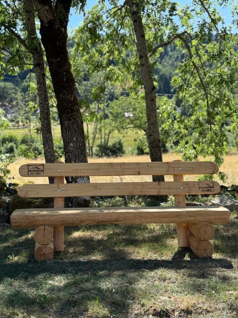 Ameublement professionnel sur mesure — réalisation Charpentier des Cimes