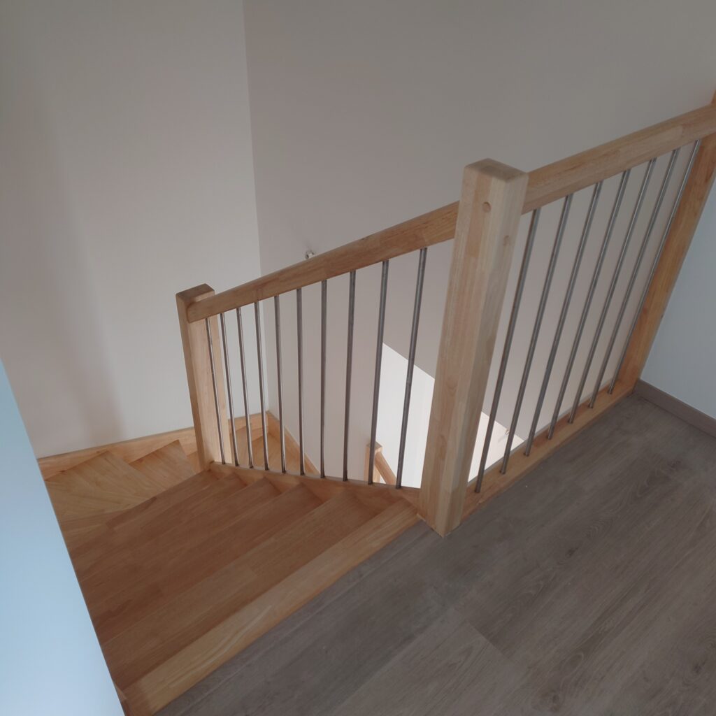 Escalier ou parquet bois — réalisation Charpentier des Cimes