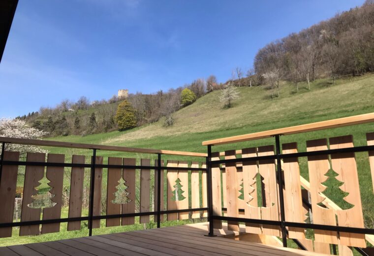 Terrasses et pergolas realise par Charpentier des Cimes a Froges