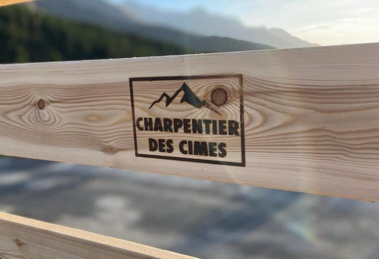 Terrasses et pergolas realise par Charpentier des Cimes a Froges